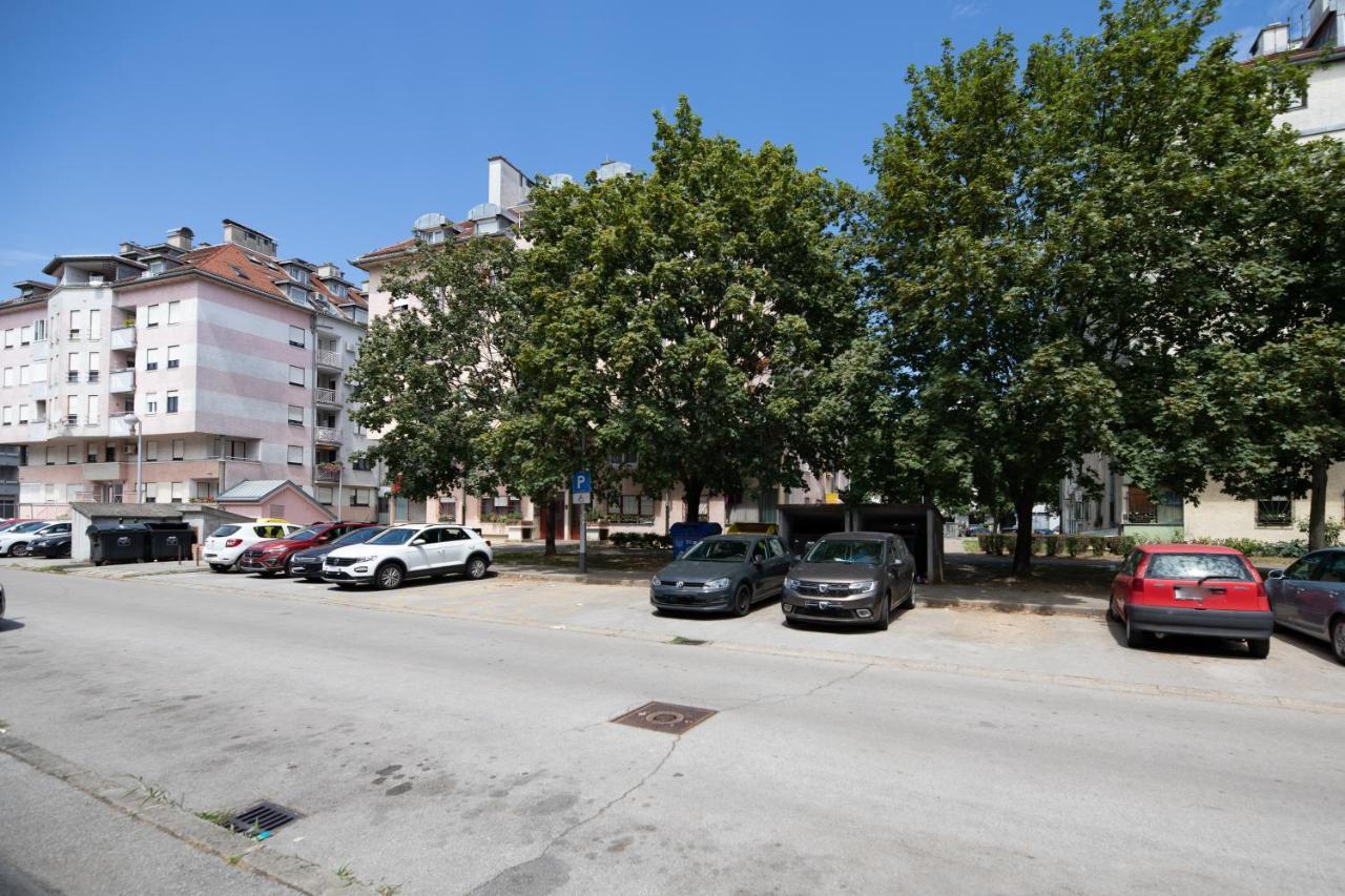 Iva Apartment Загреб Екстериор снимка